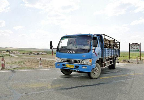 蘇尼特左旗對(duì)轄區(qū)內(nèi)計(jì)重地磅開(kāi)展計(jì)量檢定